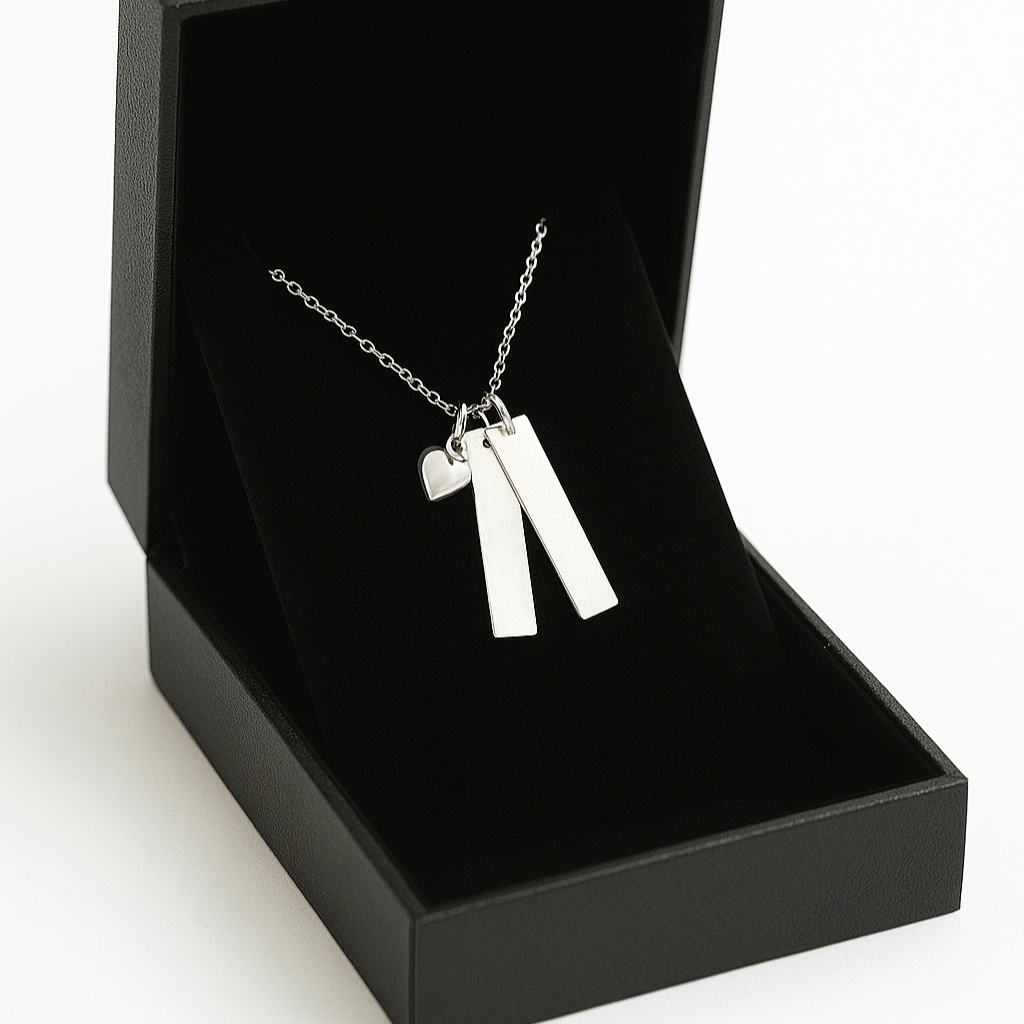 Necklace with personalized 950 Silver plates