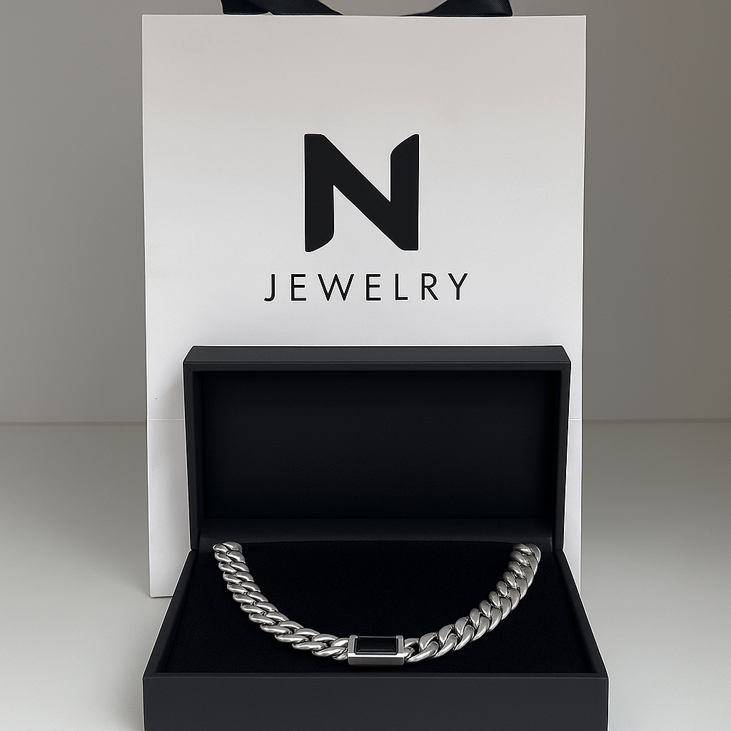 Cuban Link Chain Ironed 10 mm Wide Onyx Pendant - 999 Silver