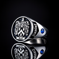 Thumbnail for Anillo Escudo Familiar Personalizado en Plata 950 con circón Zafiro