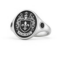 Thumbnail for Anillo Escudo Familiar Personalizado en Plata 950 con Ónix Negro