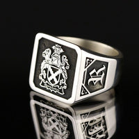 Thumbnail for Family Crest