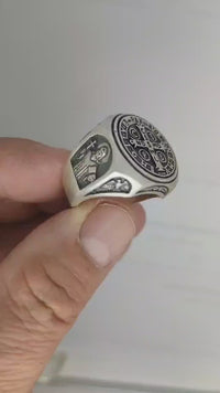 Anillo San Benito Cross de Plata ley 950