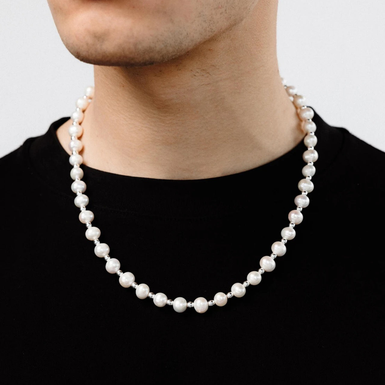 Pearl choker with 950 sterling silver beads