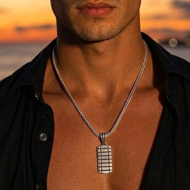 Collar Espiga con placa minimalista