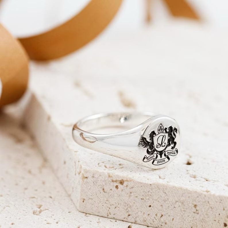 950 STERLING SILVER RING PERSONALIZED WITH FAMILY COAT OF ARMS