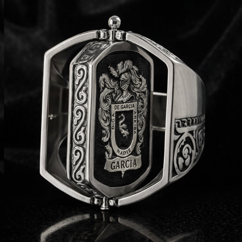 Anillo de Escudo Familiar Doble Vista con Bisagra – Plata 950