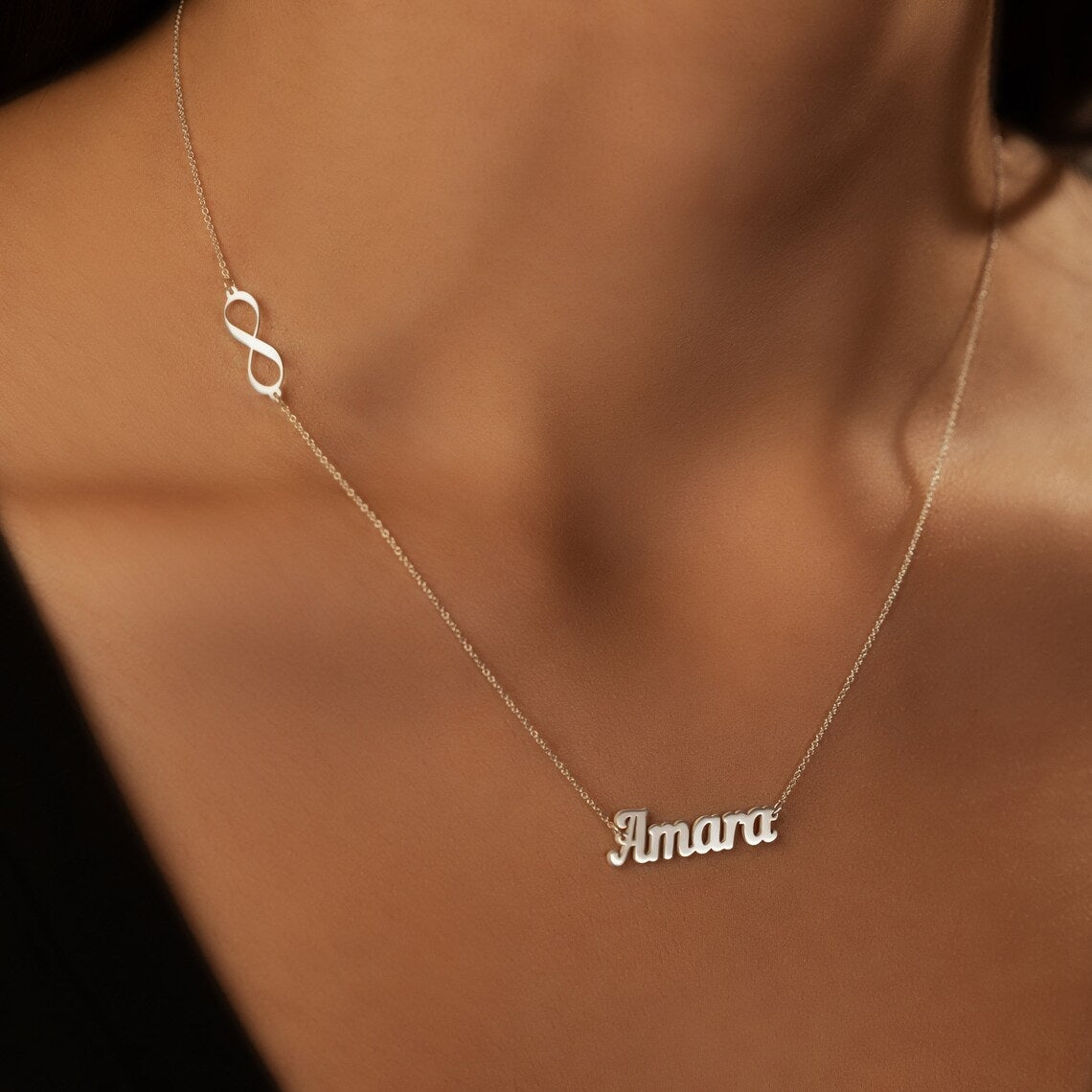 Collar infinito con nombre personalizado