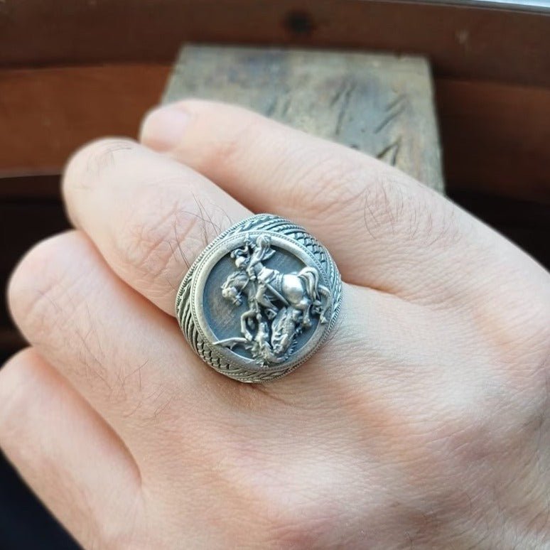 Anillo Caballero San Jorge de Plata 950 - nativosjewelry