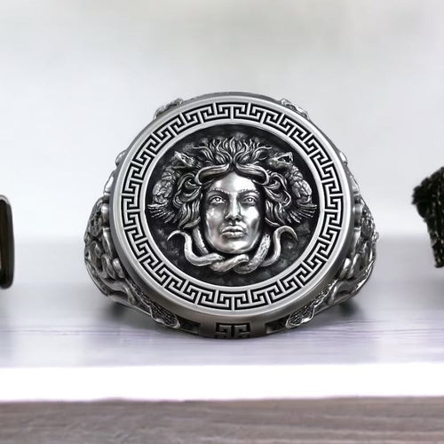 Anillo Medusa Gorgona de Plata 950 - nativosjewelry