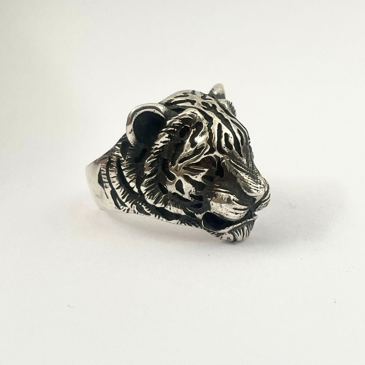 Anillo Tiger 3D - nativosjewelry