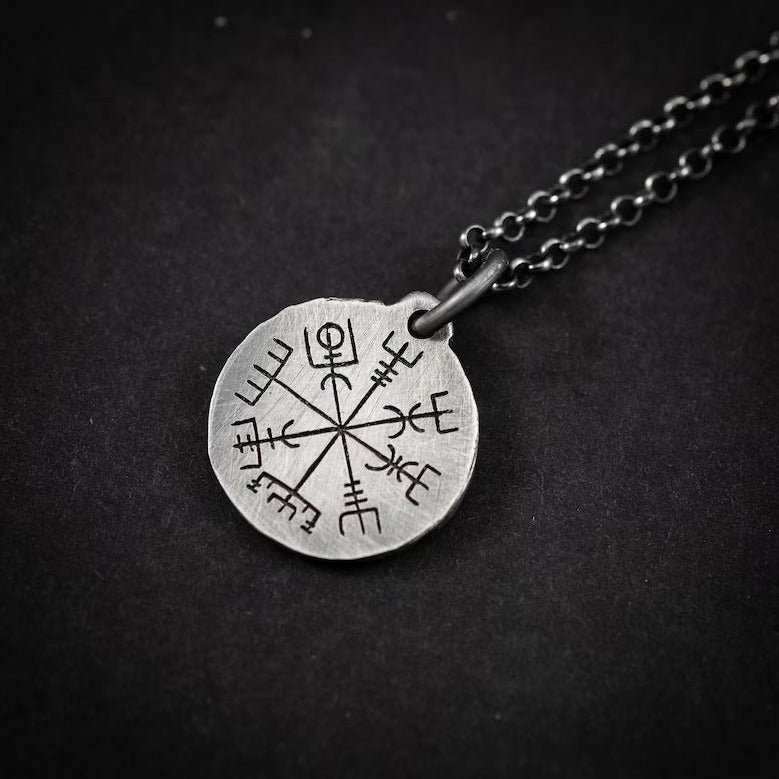 Collar Brujula Vikinga de Plata 950 quemada - nativosjewelry