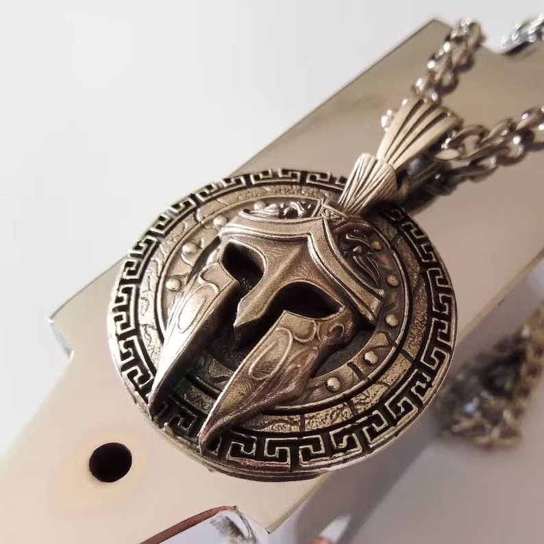 Collar Escudo Espartano de Plata 950 quemada - nativosjewelry