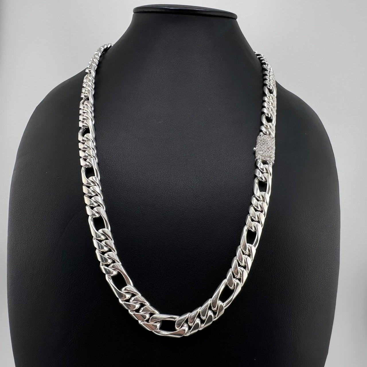 Collar Figaro con broche Iced - nativosjewelry