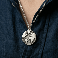 Thumbnail for Collar Forcet con Medalla Mapa Mundo — Plata 925 & 950 - nativosjewelry