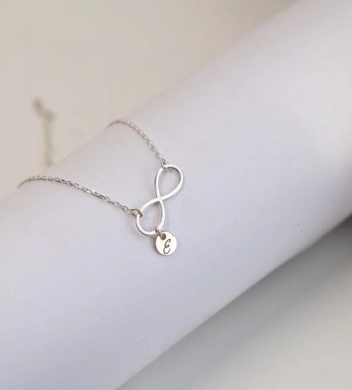 Pulsera Infinity con tu inicial - nativosjewelry