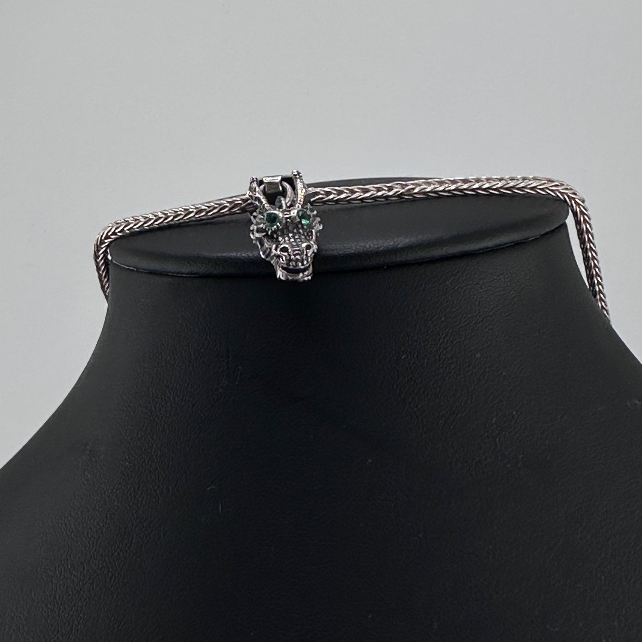 Cadena espiga con dije dragón - nativosjewelry
