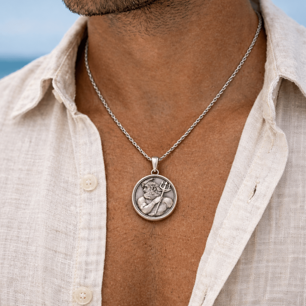Medallón Poseidón en Plata 950– Dije para Hombre - nativosjewelry