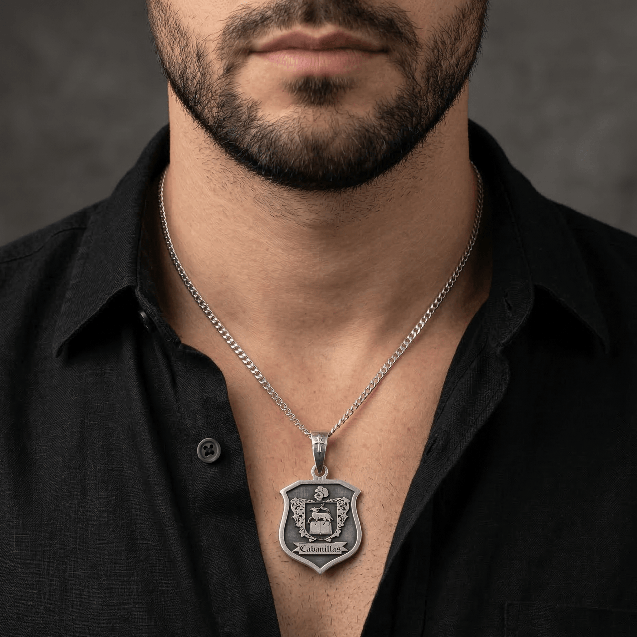 Escudo Herencia 5cm — Family Crest Pendant Silver 950 (Burnished Finish) - nativosjewelry