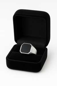 Thumbnail for Anillo Sello Octagonal de Plata 950 con Piedra Ónix Negra – Estilo Minimalista Masculino - nativosjewelry