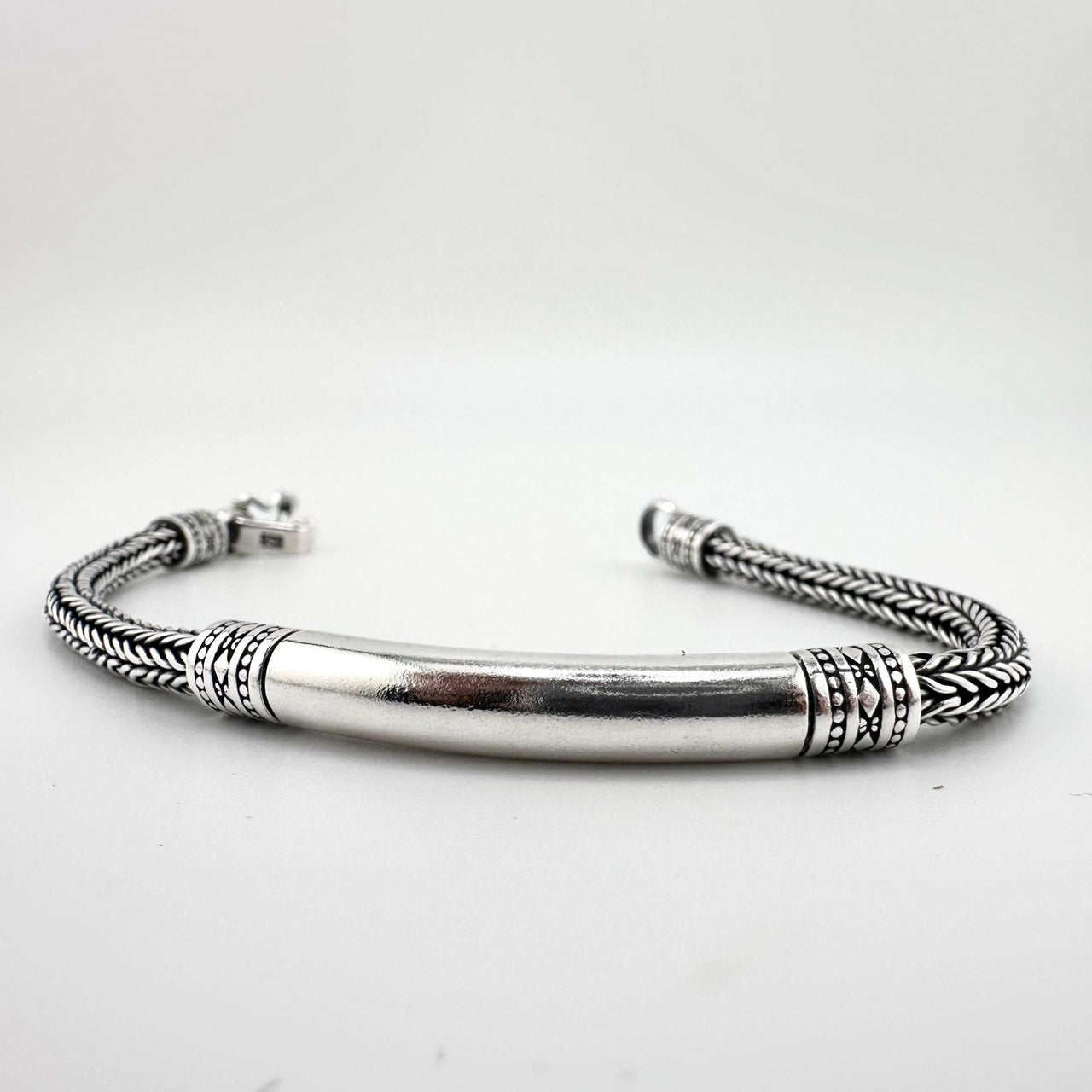 Espiga Oscura 3mm — Burnished Silver Bracelet 950 - nativosjewelry