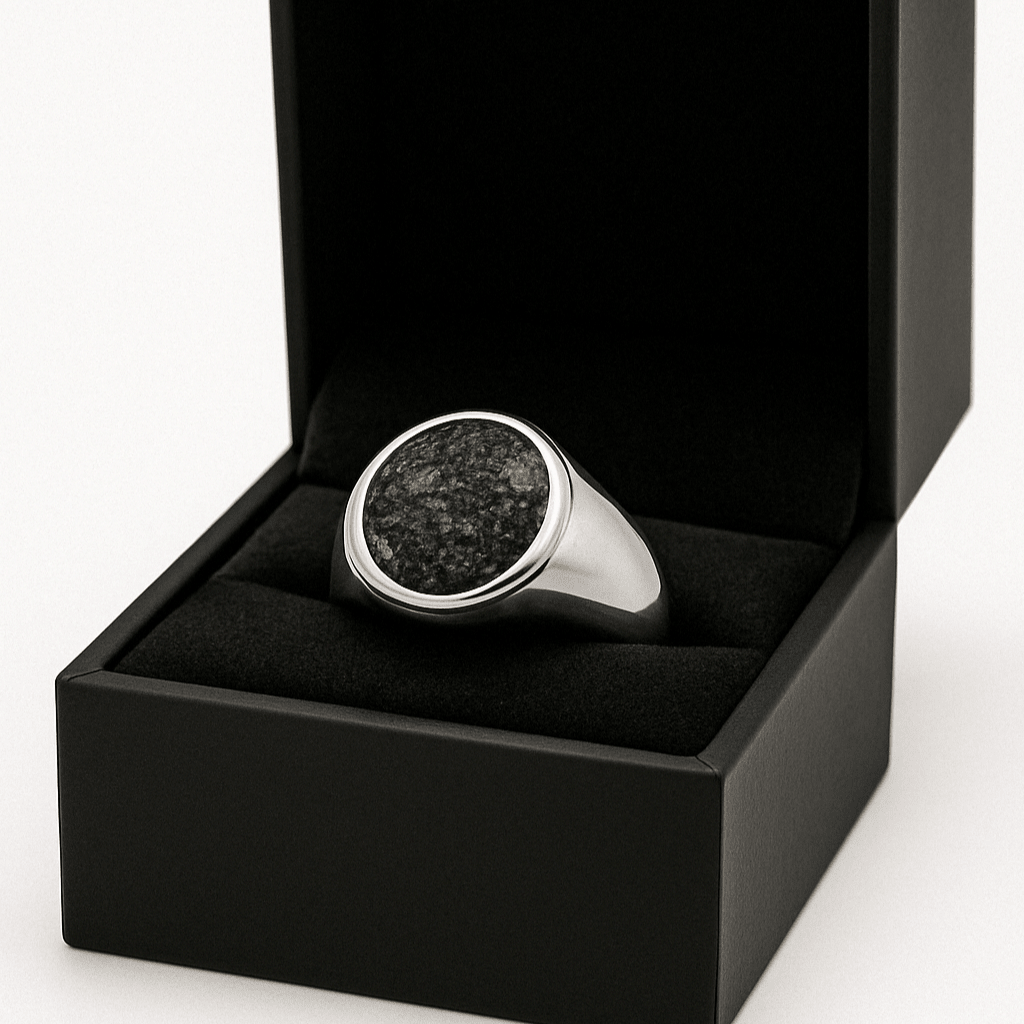 Obsidian Guard — Obsidiana Ring Silver 950 - nativosjewelry