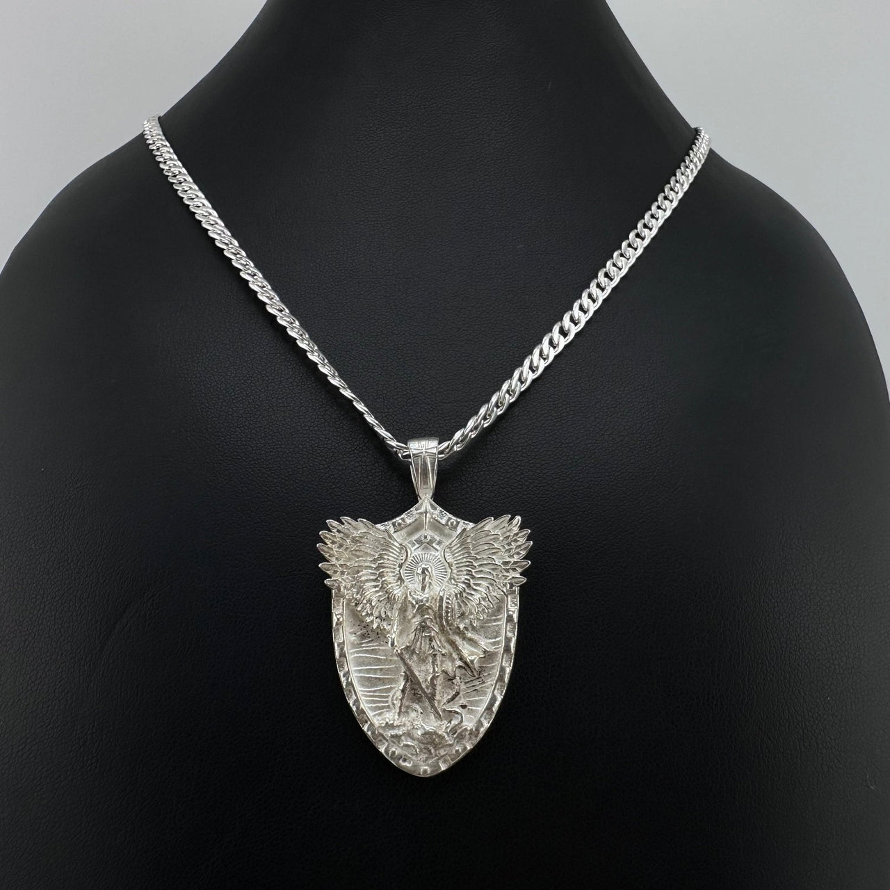 Collar y medalla Arcángel San Miguel de Plata 950 - nativosjewelry