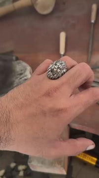 950 Silver Lion Ring – Predator