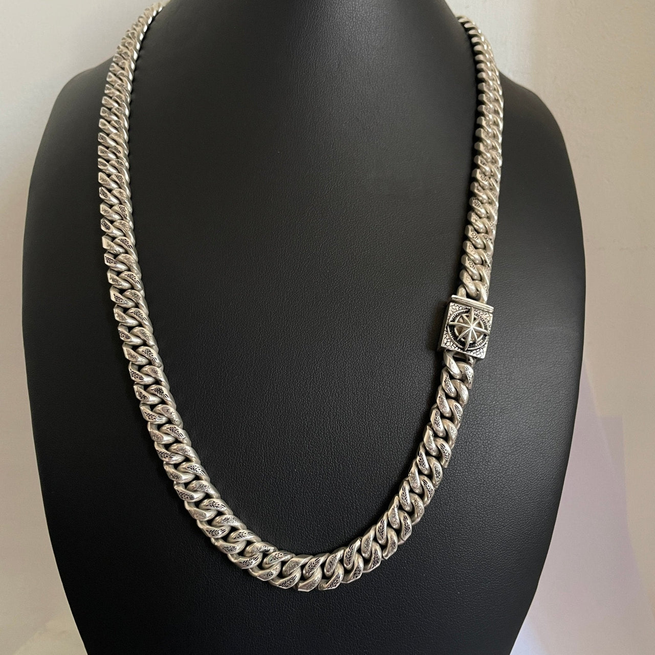 Cadena labrada de Plata ley 950 broche brújula 10mm - nativosjewelry