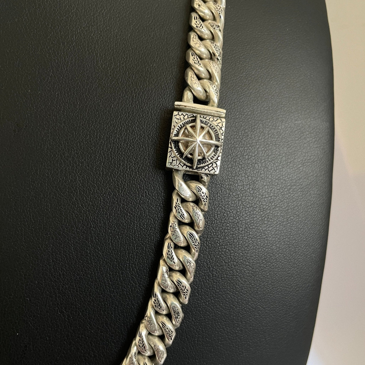 Cadena labrada de Plata ley 950 broche brújula 10mm - nativosjewelry