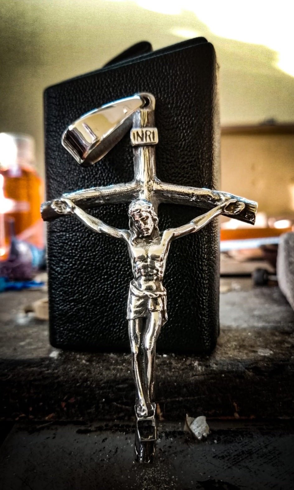 Crucifijo Realista de Plata ley 950 10cm Grande y Solido - nativosjewelry