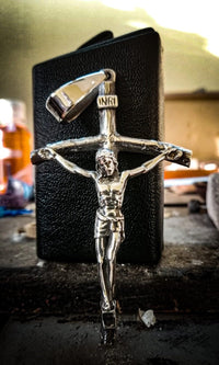 Thumbnail for Crucifijo Realista de Plata ley 950 10cm Grande y Solido - nativosjewelry